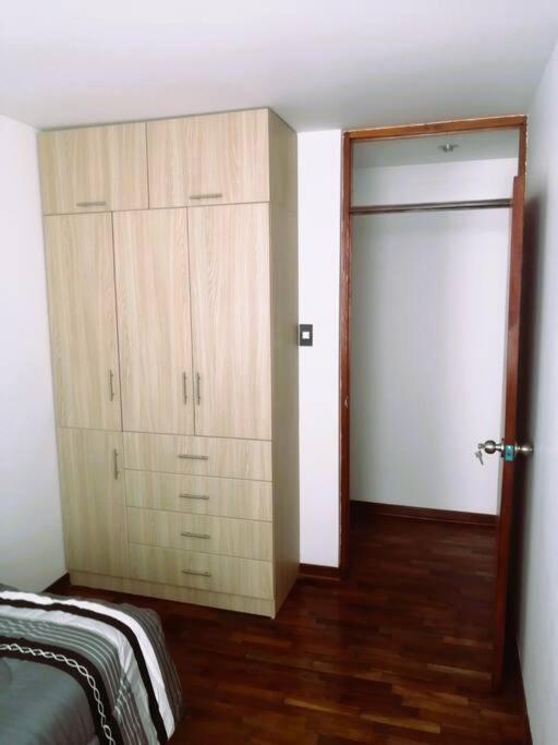 Apartamento Departamento Con Cochera Lima